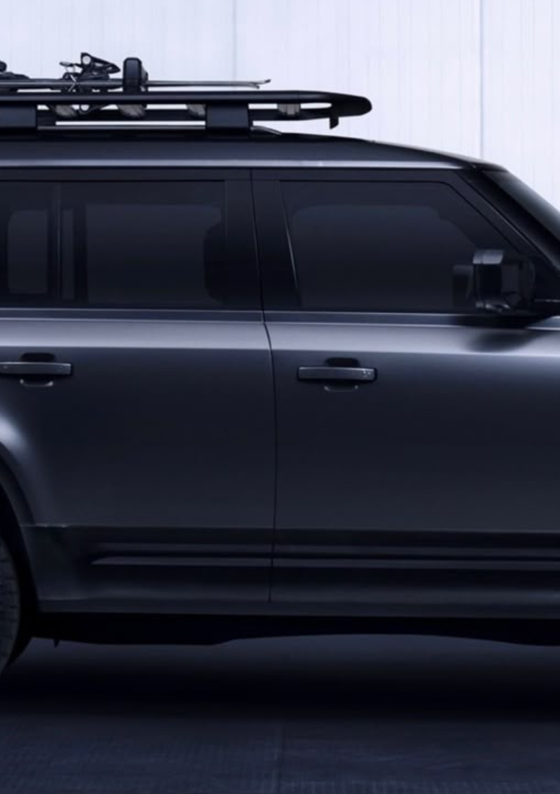 LAND ROVER DEFENDER 130 POSTER